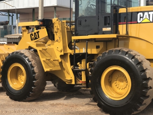 ขายรถตักล้อยาง CAT 938G (4,XXX ชั่วโมง) รถนอกนำเข้าเองจากญี่ปุ่น สภาพสวยพร้อมใช้งาน มีVDOการทำงานครับ ขายรถตักล้อยาง CAT 938G (4,XXX ชั่วโมง) รถนอกนำเข้าเองจากญี่ปุ่น สภาพสวยพร้อมใช้งาน มีVDOการทำงานครับ