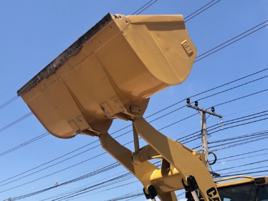 ขายรถตักล้อยาง CAT 938G (4,XXX ชั่วโมง) รถนอกนำเข้าเองจากญี่ปุ่น สภาพสวยพร้อมใช้งาน มีVDOการทำงานครับ ขายรถตักล้อยาง CAT 938G (4,XXX ชั่วโมง) รถนอกนำเข้าเองจากญี่ปุ่น สภาพสวยพร้อมใช้งาน มีVDOการทำงานครับ