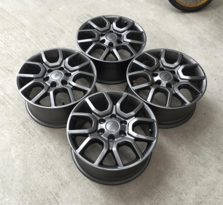 ล้อ Ford Fx4 ขอบ18" ถอดป้ายแดง สีเทาดำ หายาก 4วง ล้อ Ford Fx4 ขอบ18" ถอดป้ายแดง สีเทาดำ หายาก 4วง