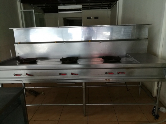 ขาย!!! เตาสแตนเลส 3 หัว ราคาถูก ขายเพราะปิดกิจการแล้ว