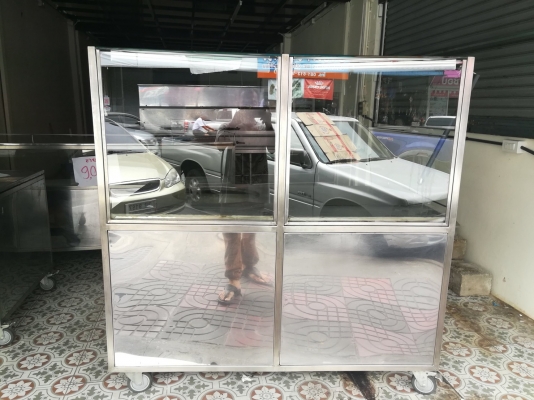 ขาย!!! เคาร์เตอร์สแตนเลสพร้อมกระจกโชวสินค้า (พร้อมหัวเตาแก๊สด้านล่าง) สำหรับหม้อก๊วยเตี๊ยว 2 หัว