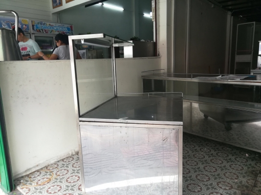 ขาย!!! เคาร์เตอร์สแตนเลสพร้อมกระจก ราคาถูก ขายเพราะเลิกกิจการแล้ว ขาย!!! เคาร์เตอร์สแตนเลสพร้อมกระจก ราคาถูก ขายเพราะเลิกกิจการแล้ว