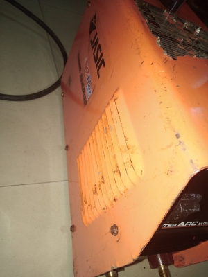 ตู้เชื่อมJasic ARC200 ช่างที่กำลังมองหาอยู่แนะนำครับ