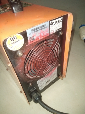 ตู้เชื่อมJasic ARC200 ช่างที่กำลังมองหาอยู่แนะนำครับ