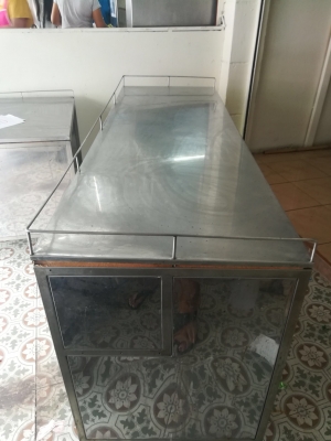 ขาย!!! เคาร์เตอร์สแตนเลส(ตัวยาว) สำหรับวางของ โชวสินค้า (ร้านอาหาร ร้านก๊วยเตี๊ยว) ขายถูกเพราะเลิกกิจการเลยส่งต่อ