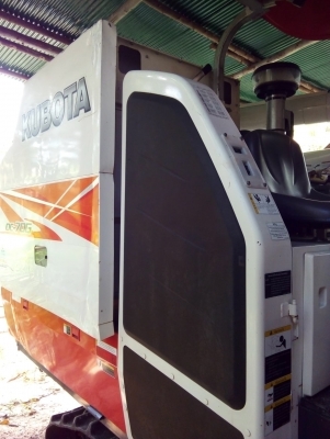 ขายรถเกี่ยว DC70G ปลายปี57