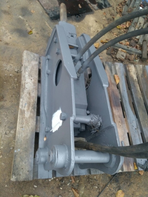 หัวกระแทก TOKU ใส่ PC30-50 ของเก่านอกนำเข้า ยังไม่เคยใช้งานในไทย สภาพดี แรงแน่นอน พร้อมใช้งาน