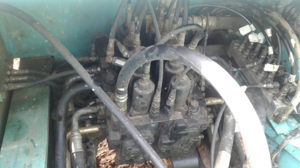 รถแมคโค  SK. 200. YN. 11