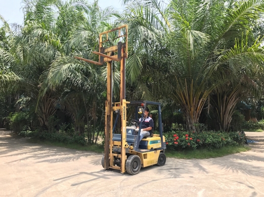 ขายFORKLIFT KOMATSU FG14-15(1.5ตัน) สวยเดิมจากญี่ปุ่น ยังไม่เคยใช้ในไทย 115,000เท่านั้น!!