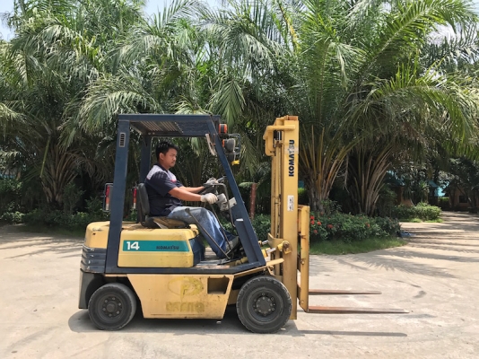 ขายFORKLIFT KOMATSU FG14-15(1.5ตัน) สวยเดิมจากญี่ปุ่น ยังไม่เคยใช้ในไทย 115,000เท่านั้น!!