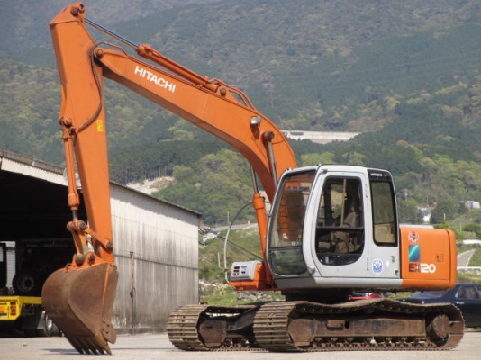 ขายด่วน รถแม็คโคร รถแทรคเตอร์  เก่าญี่ปุ่นแท้ๆ  สภาพดี  หลายคัน  หลายรุ่นจ้า