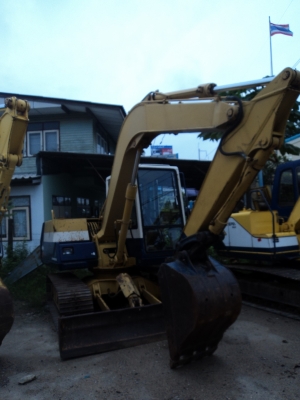 ขายด่วน รถแม็คโคร รถแทรคเตอร์  เก่าญี่ปุ่นแท้ๆ  สภาพดี  หลายคัน  หลายรุ่นจ้า