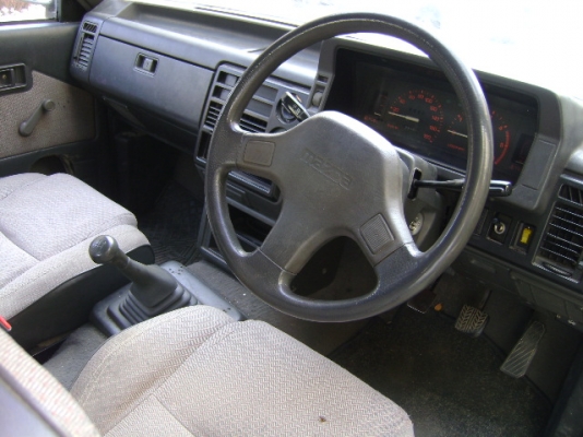 ขาย MAZDA b2500 เครื่อง อีซุซุฝาดำ พาวเวอร์โรงงานแท้ฯ  1996  สีเทา เกียร์ธรรมดา