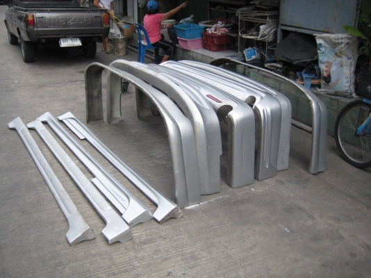 ขายสเกิ้ตรอบคัน รถตู้ตัวใหม่ มีหลายชิ้น มาก่อนเลือกก่อน