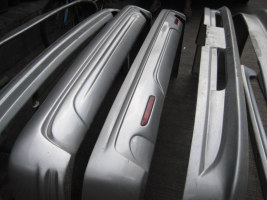 ขายสเกิ้ตรอบคัน รถตู้ตัวใหม่ มีหลายชิ้น มาก่อนเลือกก่อน