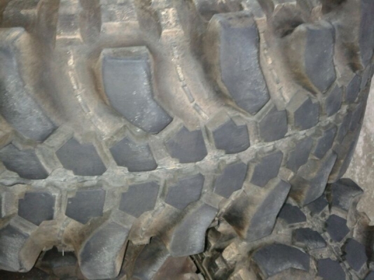 ขายยางตะขาบ Silver Stone 35x10.5 R16 ปี 10 สภาพสวย