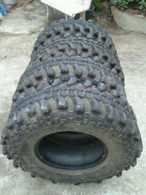ขายยางตะขาบ Silver Stone 35x10.5 R16 ปี 10 สภาพสวย