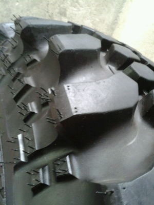 ขายตะขาบ 32R15 ปี11 พร้อมล้อ สภาพสวยมาก ขายตะขาบ 32R15 ปี11 พร้อมล้อ สภาพสวยมาก