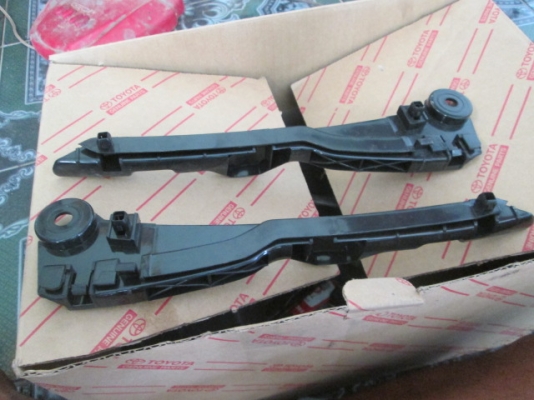 ขาย ตัวยึดปลายกันชนหน้า TOYOTA FORTURNER ข้างขวา RH