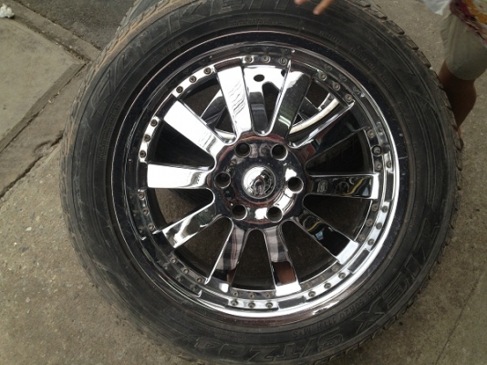 ขายล้อแมกซ์โครเมี่ยม ขอบ 20 พร้อมยาง Falken ปี 08