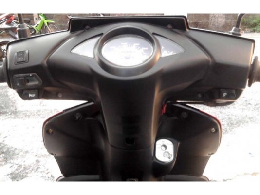 ขออนุญาติขาย Honda Click Combi Brake สีแดงดำ ล้อทอง