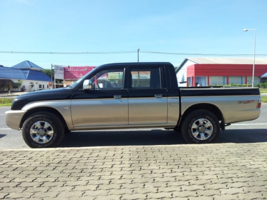 mitsubishi  4 ประตู  เกียร์ธรรมดา