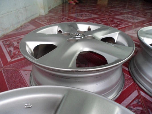 แม็กvios,เดิมๆสวยๆ(ไม่คด,ไม่ดุ่ง+น๊อตล้อเดิม(ทั้งset/3,500 บ.)