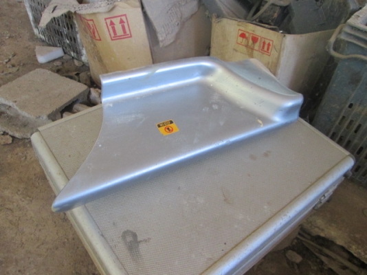 ขายกรอบครอบปลายท้ายบันไดเสริม Dmax 2003 ข้าง LH