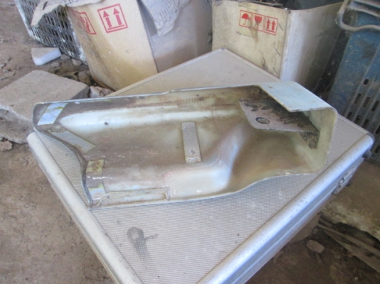 ขายกรอบครอบปลายท้ายบันไดเสริม Dmax 2003 ข้าง LH ขายกรอบครอบปลายท้ายบันไดเสริม Dmax 2003 ข้าง LH