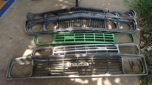 รวมกระจังหน้า มาสด้า+ดัสสันครับบ