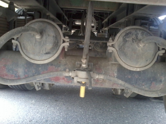 ขายด่วน Isuzu Deca Euro2 ปี49 (320 hp.) พร้อมหาง 12 ม.แบบ 3 เพลาของ รุ่งเจริญดีดล้อหน้าแบบถุงลม ยางเรเดียล ทั้งหัว-หาง ติดต่อ กร.082-2066244, 088-1123314