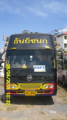 ขายดาวน์!รถบัสพัดลมราคาถูก 250000 บาท  สด 400000  บาท