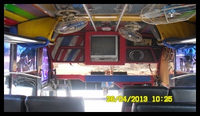 ขายดาวน์!รถบัสพัดลมราคาถูก 250000 บาท  สด 400000  บาท