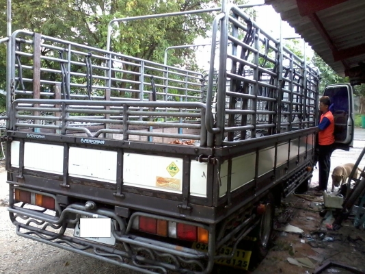 ขายด่วน Isuzu ELE NPL71L แบบกระบะวิ่งผักขยาว 4.5 ม.ติดต่อ กร.082-2066244 , 088-1123314