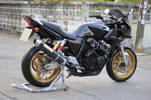 ขาย CB 400 TEC3 ปี2006 ทะเบียน ของแต่งเต็มคัน