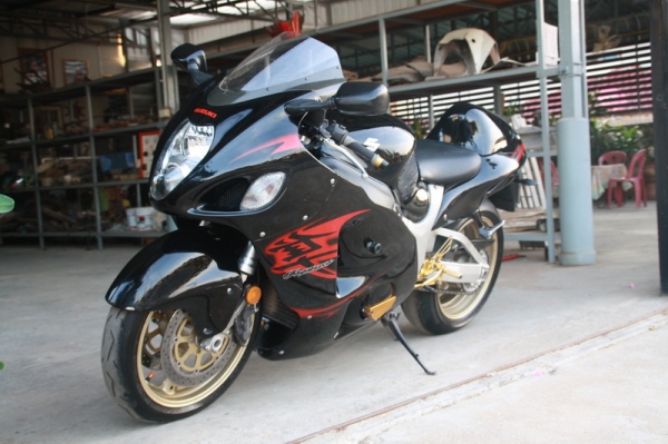 ขาย HayaBuSa Gsx1300 ปี 99 ทะเบียนโอนนอก ท่อ SUPER COMBAT เกียร์โยงแต่ง 235000 ขาย HayaBuSa Gsx1300 ปี 99 ทะเบียนโอนนอก ท่อ SUPER COMBAT เกียร์โยงแต่ง 235000