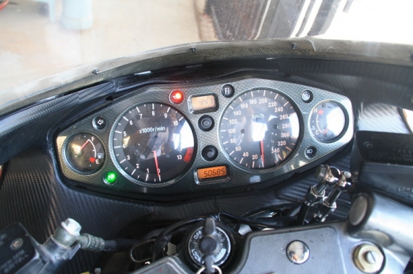 ขาย HayaBuSa Gsx1300 ปี 99 ทะเบียนโอนนอก ท่อ SUPER COMBAT เกียร์โยงแต่ง 235000 ขาย HayaBuSa Gsx1300 ปี 99 ทะเบียนโอนนอก ท่อ SUPER COMBAT เกียร์โยงแต่ง 235000