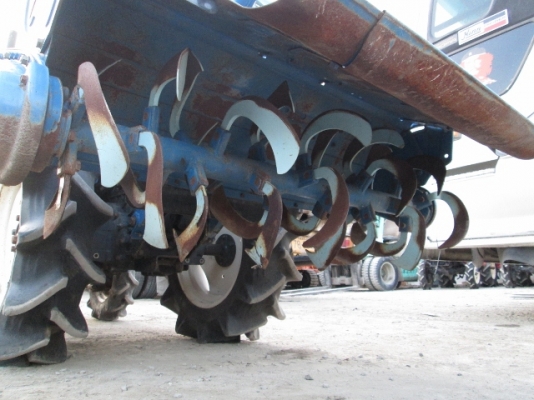 รหัส:13001114รถพรวนดินนั่งขับเครื่องยนต์ดีเซลK3C-18495ขนาด15PS.ประหยัดน้ำมันเคลื่อนที่ง่ายwww.nihonmono.com