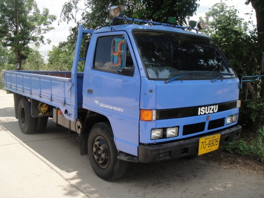 รับมัดจำแล้วครับ ขาย ISUZU NPR  ห้างแท้ ปี 37