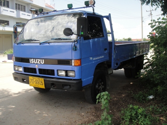 รับมัดจำแล้วครับ ขาย ISUZU NPR  ห้างแท้ ปี 37