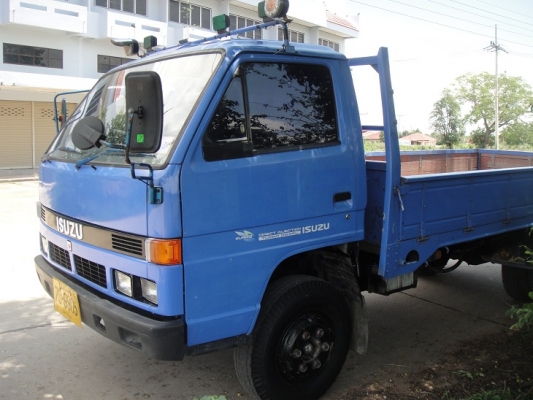 รับมัดจำแล้วครับ ขาย ISUZU NPR  ห้างแท้ ปี 37