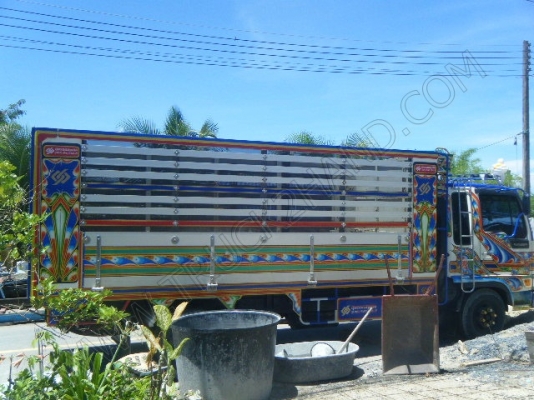 รถบรรทุก 6 ล้อดั๊มพ์ ยี่ห้อ HINO รุ่น HITECH