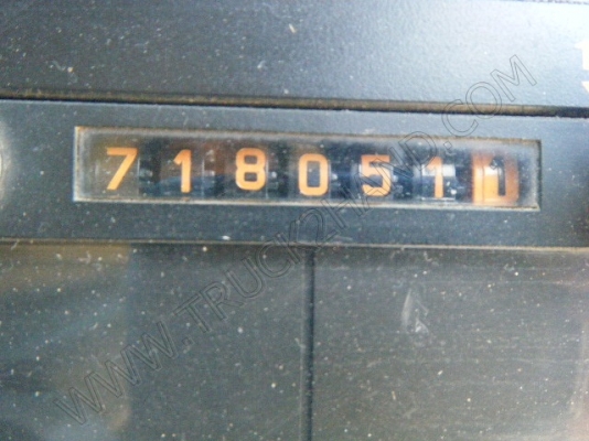 รถบรรทุก 6 ล้อดั๊มพ์ ยี่ห้อ HINO รุ่น HITECH