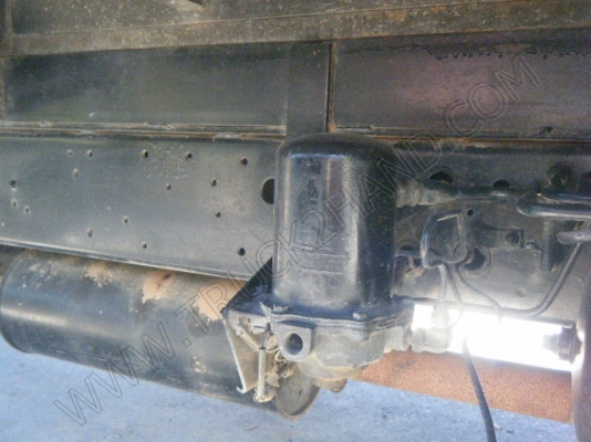 รถบรรทุก 6 ล้อดั๊มพ์ ยี่ห้อ HINO รุ่น HITECH