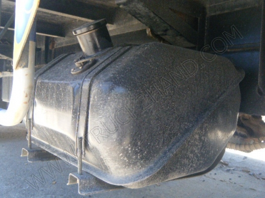 รถบรรทุก 6 ล้อดั๊มพ์ ยี่ห้อ HINO รุ่น HITECH