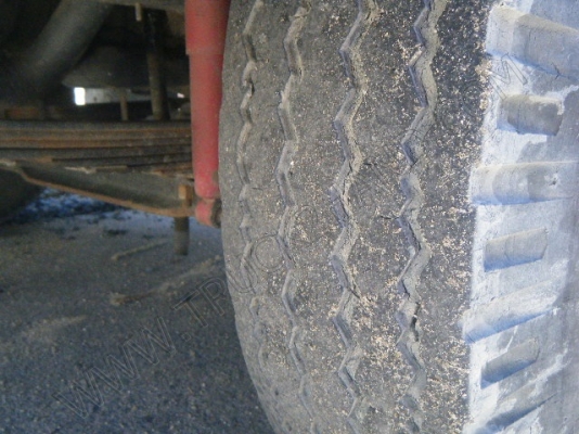 รถบรรทุก 6 ล้อดั๊มพ์ ยี่ห้อ HINO รุ่น HITECH