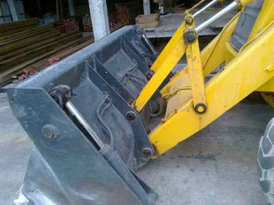 รถตัก JCB 215B ( ตักหน้าขุดหลัง )  สนใจติดต่อ 081 - 6079515