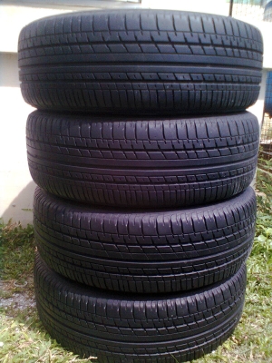 ขายแม็กพร้อมยาง HONDA JAZZ ยางบริสโตร์ 185/55R16 ยางปลายปี09 สวยๆ 1 ชุด พร้อมน๊อต 16 ตัว