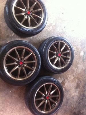 ล้อแม็กพร้อมยางคับถูกๆ พร้อมน๊อต 16ตัว 7000 ล้อแม็กพร้อมยางคับถูกๆ พร้อมน๊อต 16ตัว 7000