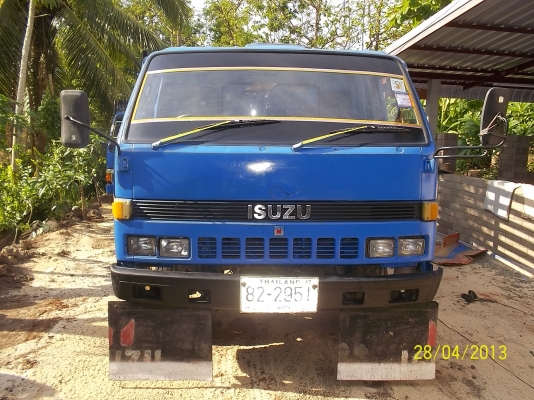 ขายอิซูสุุุุ6ล้อพร้อมใช้  เครื่อง 100แรง  คัชซีสวย ประหยัดสุดๆ